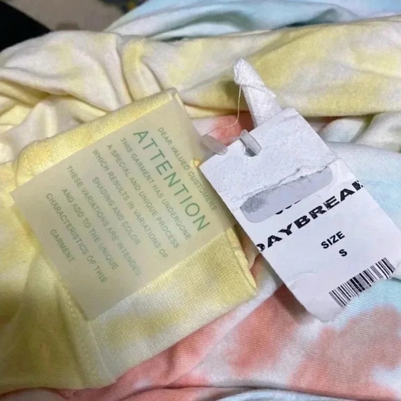 Southern Spirit NWT cotton tie dye tee shirt hoodie size SMALL - Picture 9 of 10